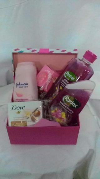 hamper basket maleys florist 7