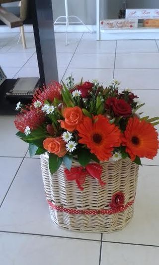 flowers basket maleys flowers port elizabeth 7